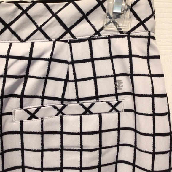 IZOD Women's Black & White Check Print Golf Swing Flex Skort with Pockets Size 2 - Picture 4 of 8